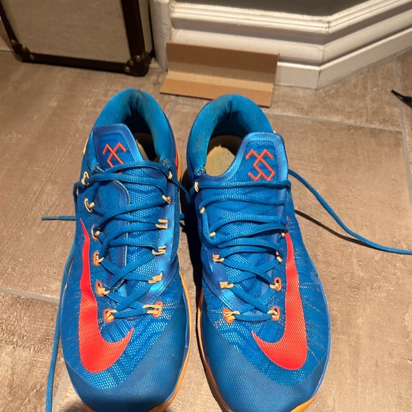 KD Dunks size 10.5 - Picture 7 of 8
